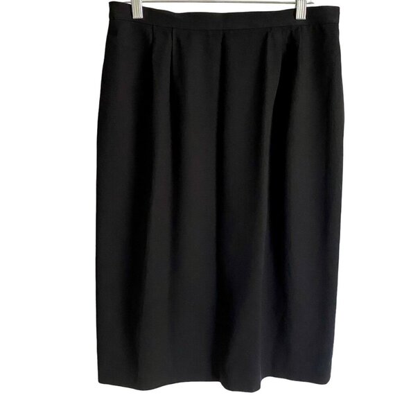 Black Fully Lined Skirt With Back Slit and Pockets Size 14 - Picture 1 of 5